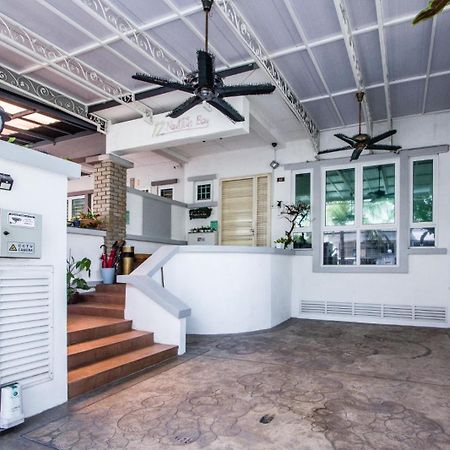 Nautilus Bay Home Inn George Town Dış mekan fotoğraf